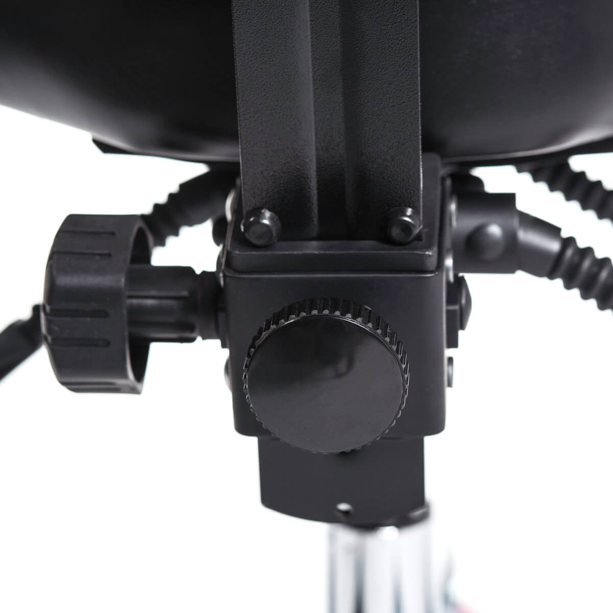 Mako Low Studio Chair